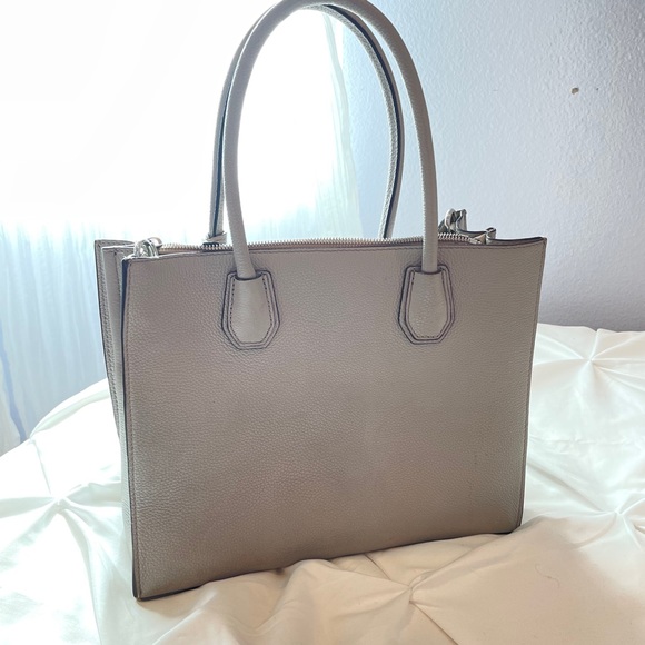 Mercer Michael Kors Large Bag - Picture 2 of 3